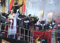 Normal_intocht_sinterklaas_groningen_2013_zwarte_piet